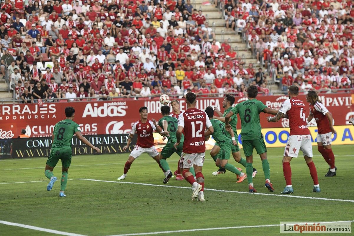 Así fue el encuentro del play off del Real Murcia y el Nástic en la lucha por el ascenso