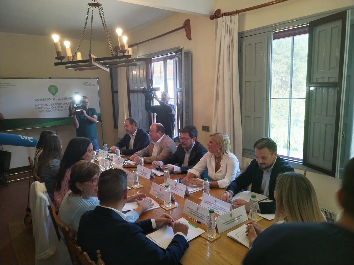 Imágenes del Consejo de Gobierno de la Junta de Extremadura celebrado en Vegas de Coria.