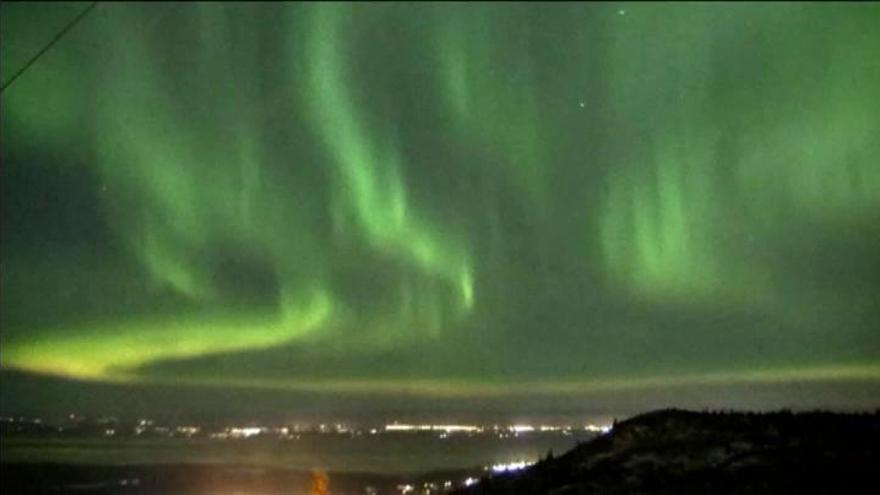 El resplandor de las auroras boreales reina sobre Alaska