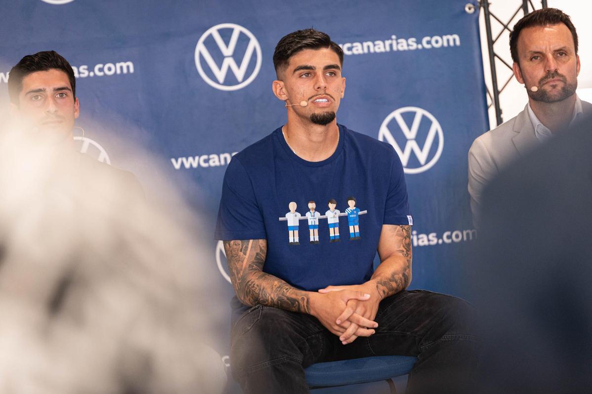 Presentación de Víctor Moreno, Neal Viereck y Grant-Leon Ranos, jugadores del CD Tenerife