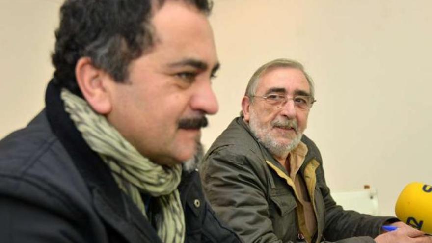 Quintillán (izda.), con el presidente de la Organización de Comuneros de Galicia, Alfredo Pereira.  // G.S.