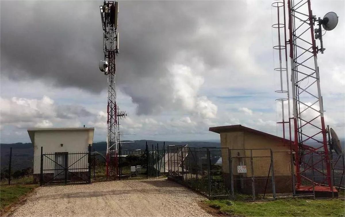 Imaxe de arquivo de antenas de telefonía móbil no Picoto, en Val do Dubra.