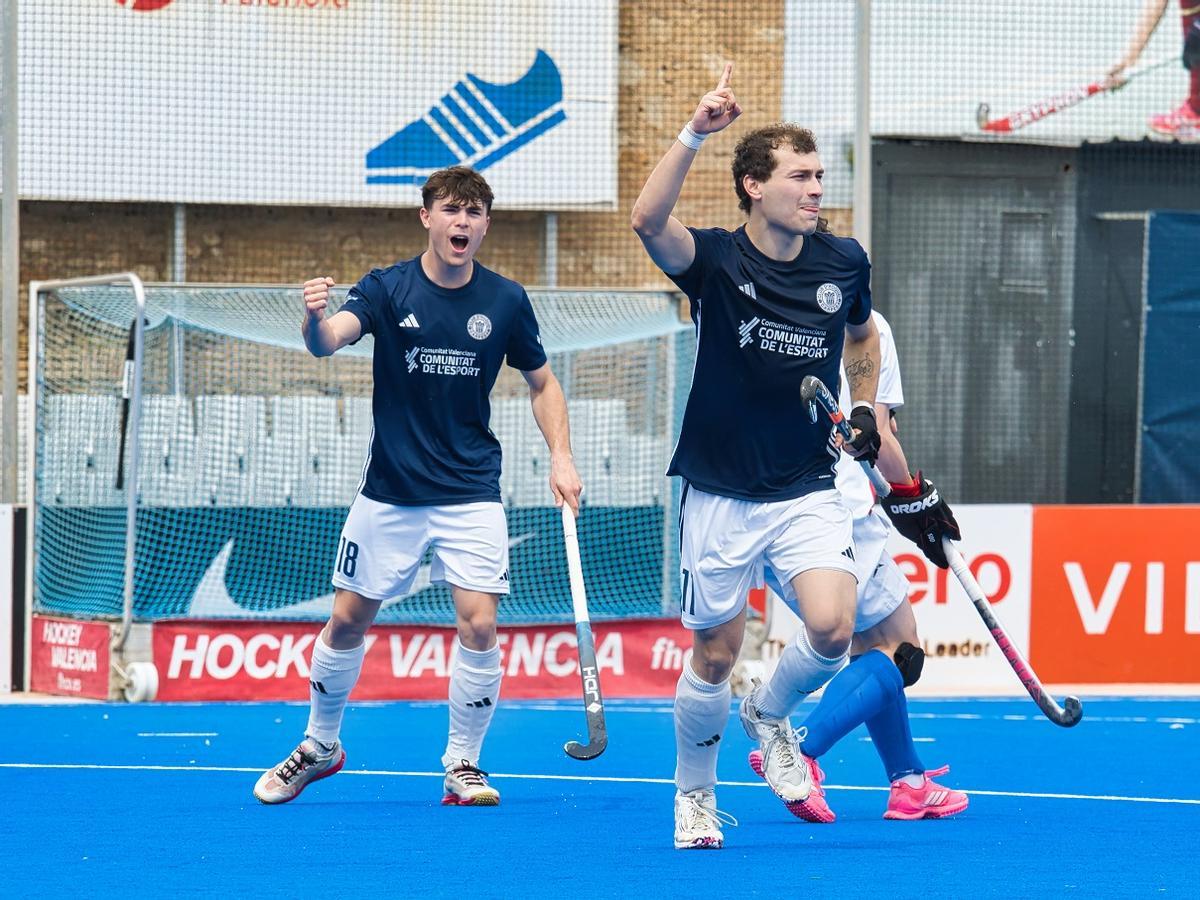 El Carpesa venció 3 a 1 al CH Madrid-Las Rozas en el campo de hockey del poliesportiu Verge del Carme-Beteró.