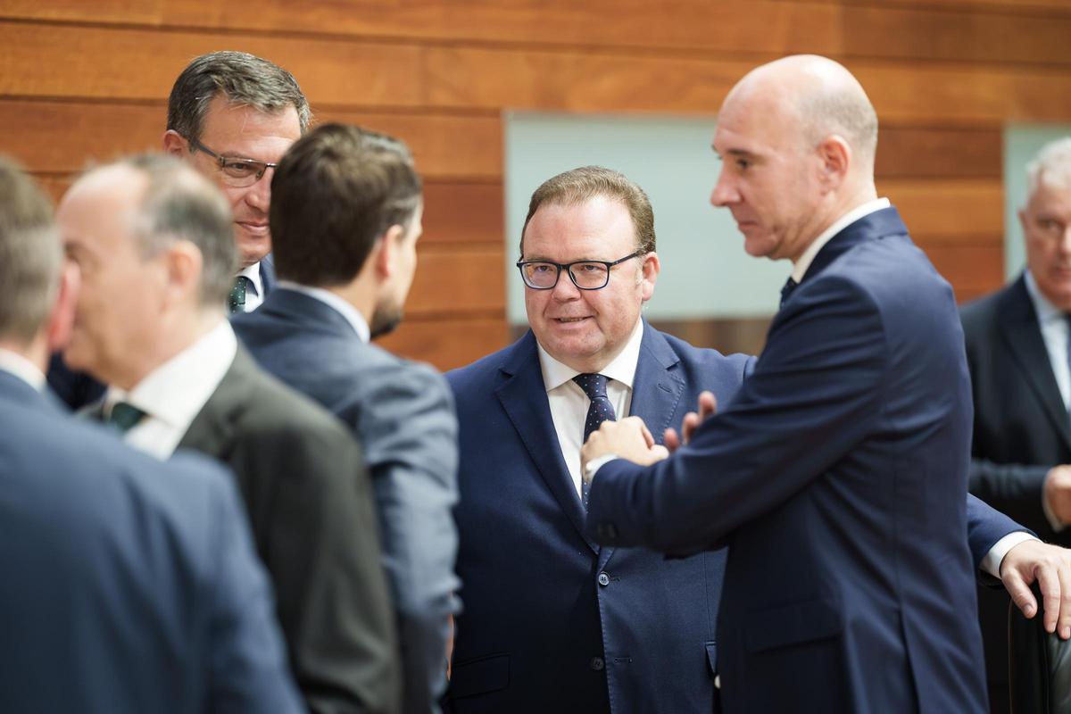 Fotogalería | Las imágenes del pleno en la Asamblea de Extremadura, este jueves