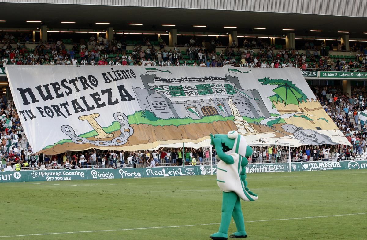 La afición cordobesista en el partido contra el Alarcón