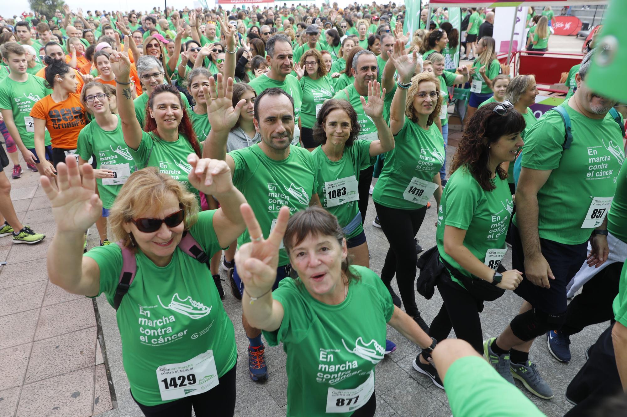 EN IMÁGENES: Asturias se echa a la calle para correr contra el cáncer