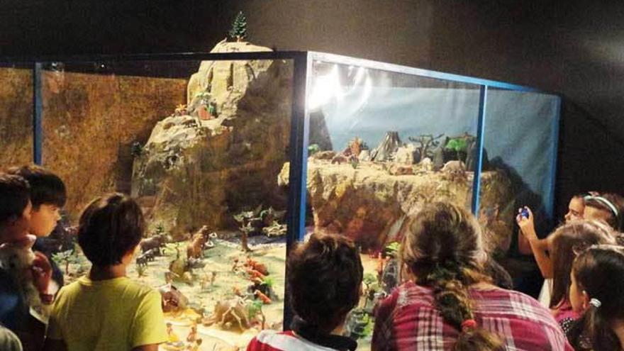 Los playmobil, guardianes de la Historia en Tito Bustillo