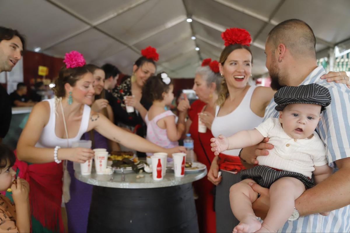 El ambiente del jueves de Feria en El Arenal, en imágenes