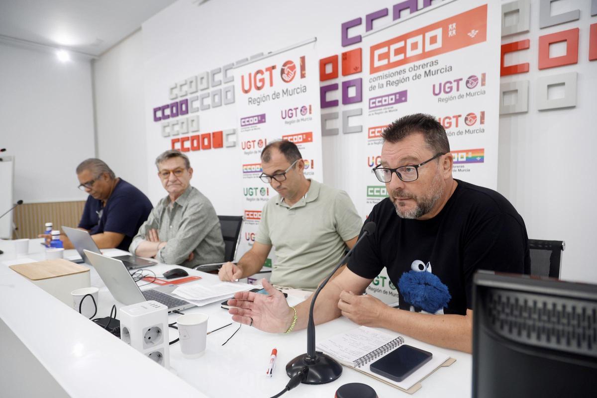 Un momento de la rueda de prensa.