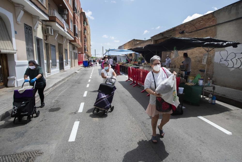 Torrent recupera el mercado ambulante de los viernes