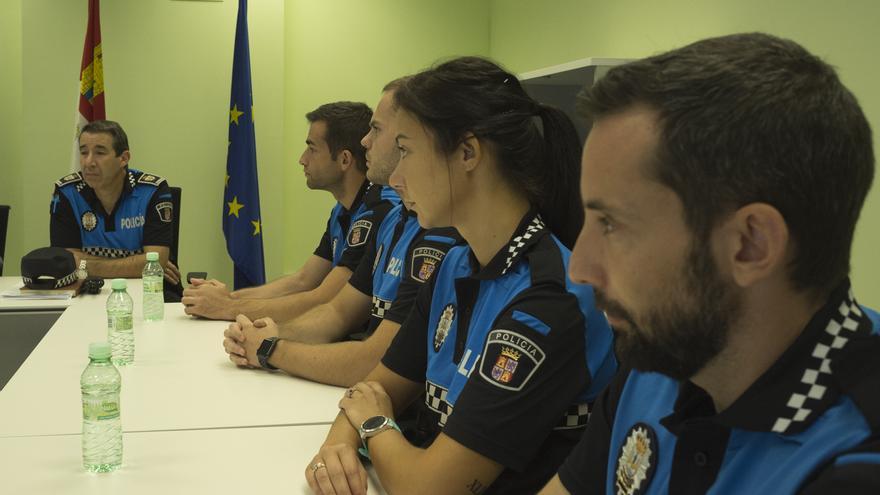 Tres policías de Benavente, reconocidos con la medalla de plata al mérito