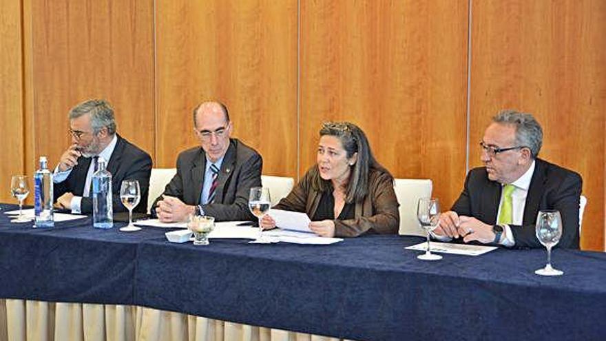 Clausura de las II Jornadas de la Asociación Farmacéuticos de Atención Primaria, ayer, en Santa Cruz.