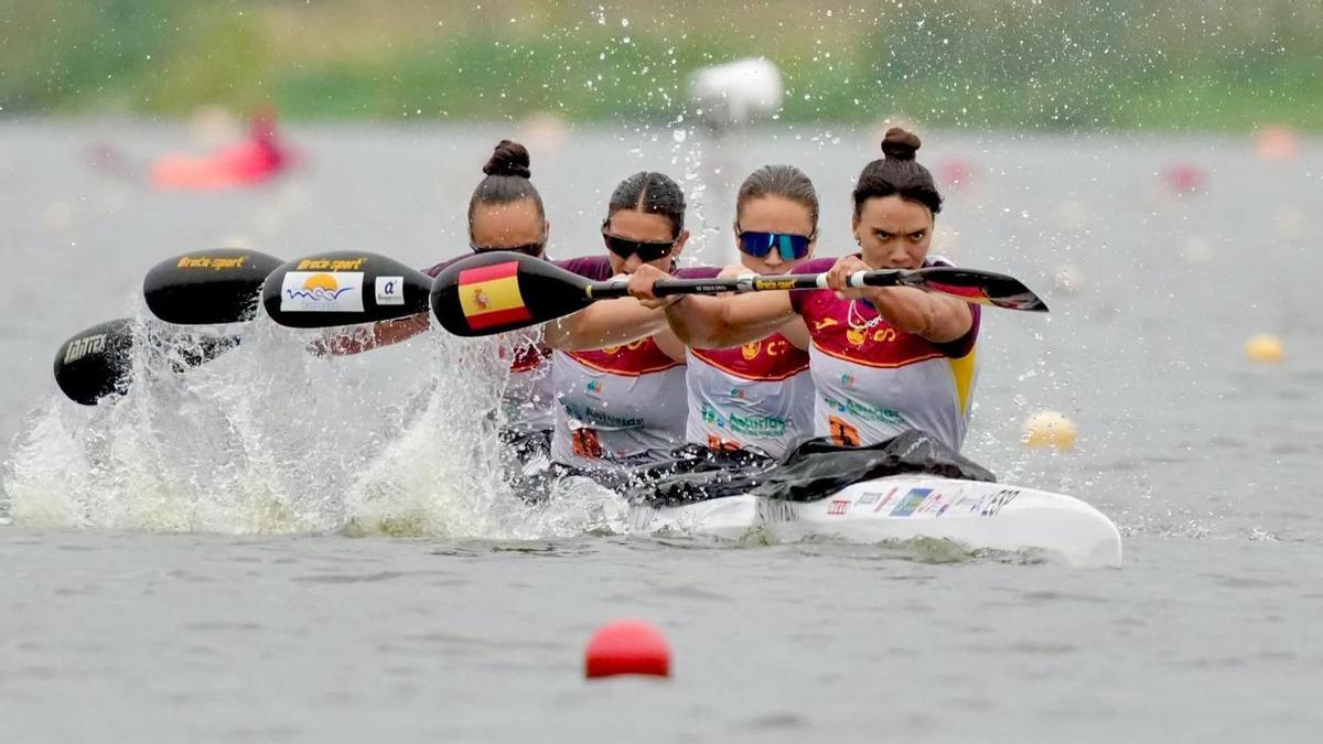 Las asturianas Sara Ouzande y Lucía Val, plata en el Mundial de piragüismo de Poznan