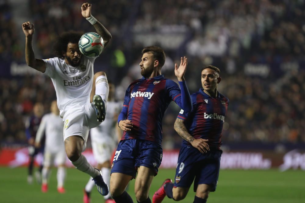 Las mejores imágenes del Levante UD - Real Madrid