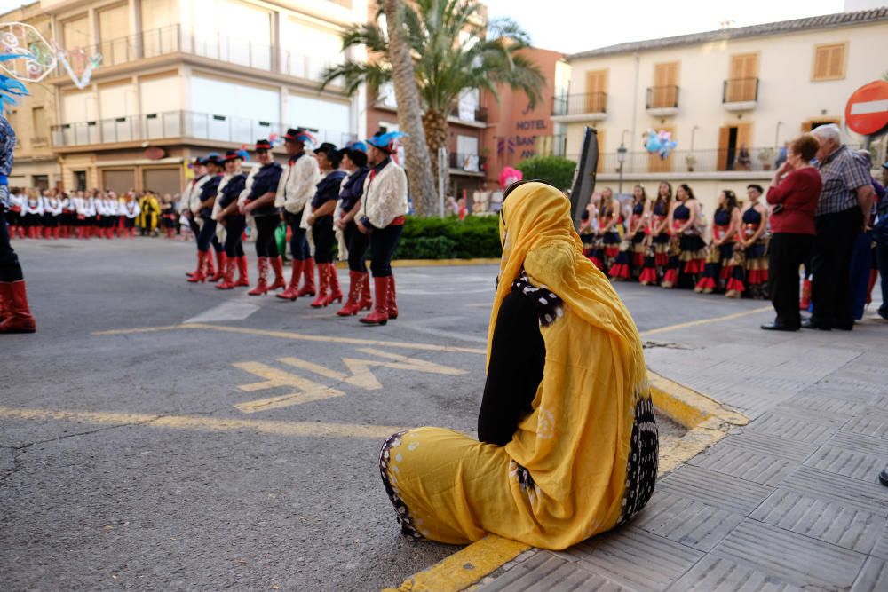 Miles de devotos festeros acompañaron al santo anacoreta en la sobria y tradicional Procesión