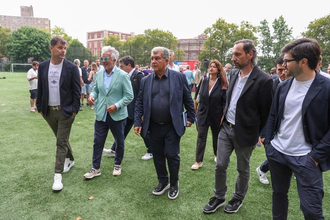 Acto de commemoración en Brooklyn de la gira americana del FC Barcelona el año 1937, en imágenes.