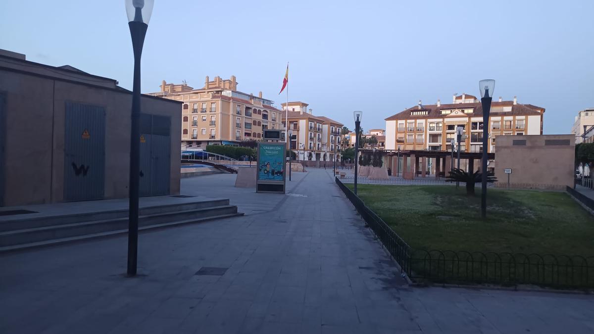 Rincón vivió durante el apagón escenas en sus calles propias del confinamiento.
