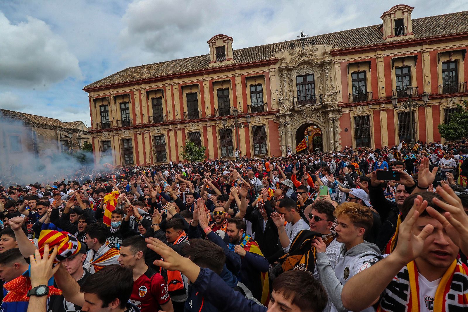 La afición valencianista toma Sevilla