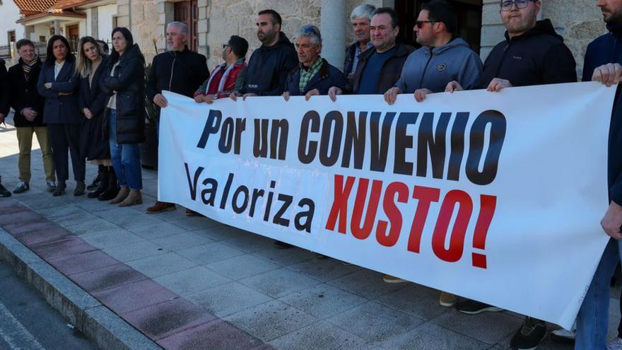 Protesta de trabajadores de Valoriza en Meis hace 15 días. |   // I.ABELLA