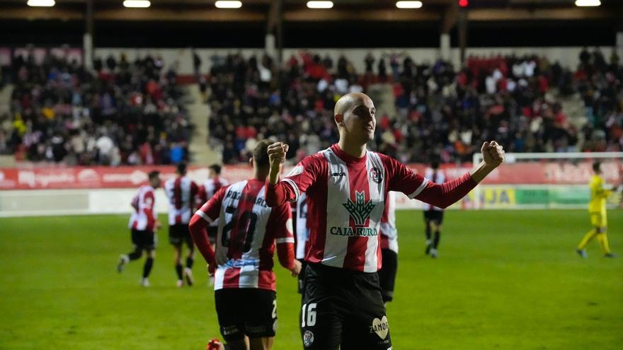 El Zamora CF busca ante el Rayo Cantabria tres puntos para pasar la Copa