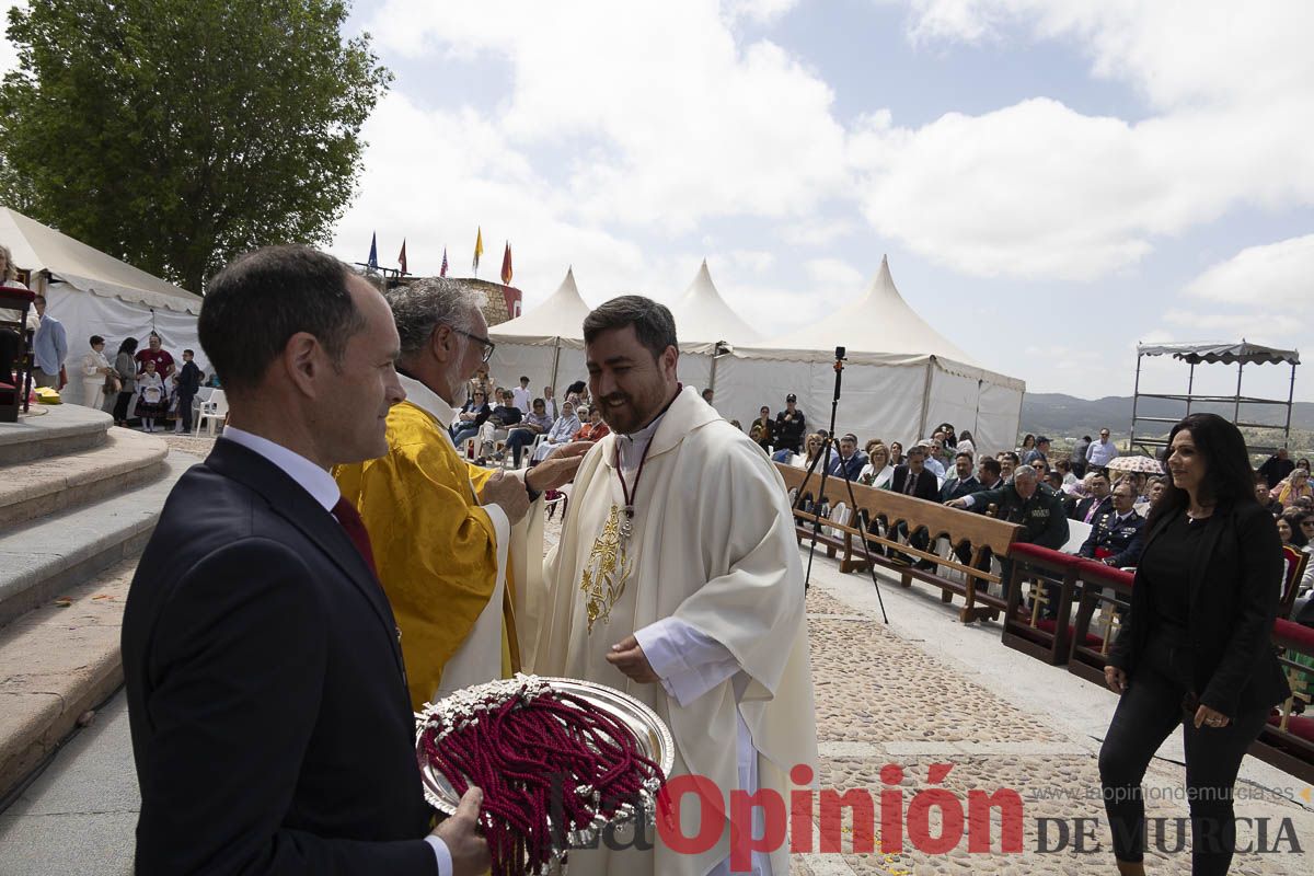 Fiestas de Caravaca | Imposición de cruces a los nuevos hermanos cofrades de la Vera Cruz
