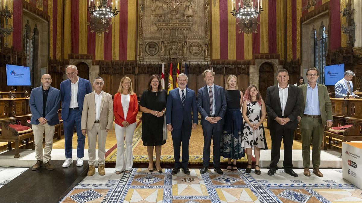 El alcalde de Barcelona, Jaume Collboni, con otras eurotidades europeas este jueves