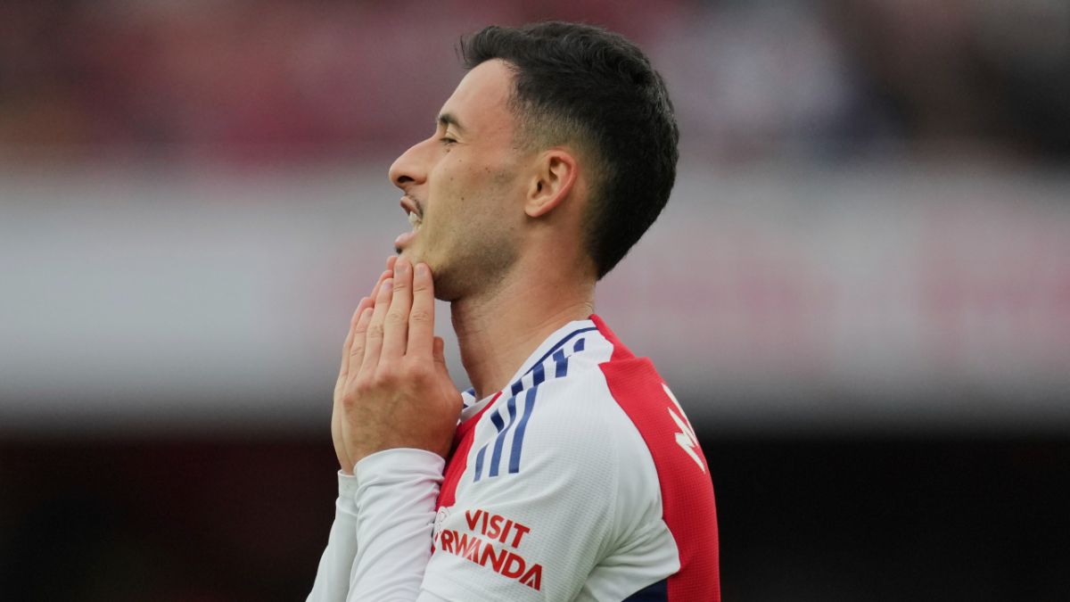 Gabriel Martinelli lamenting during a match