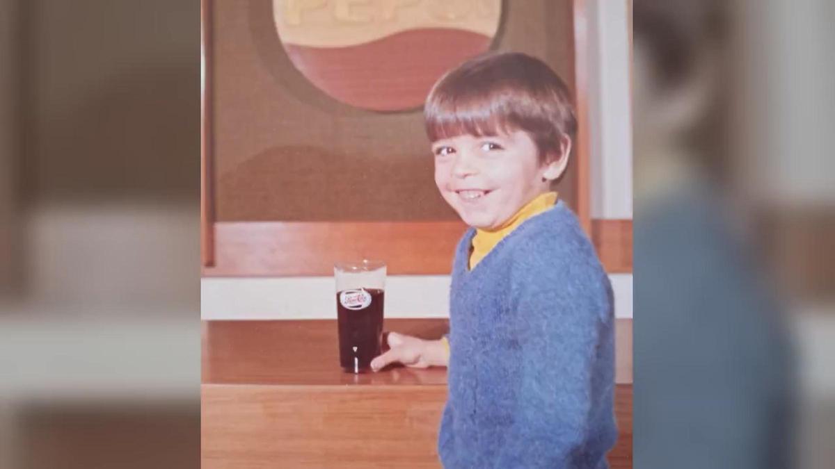 La foto es de Jacinto Rubio, exalumno del colegio Casp, fallecido. En el vídeo Guillem Sánchez explica cómo se gestó el documental 'La Fugida'