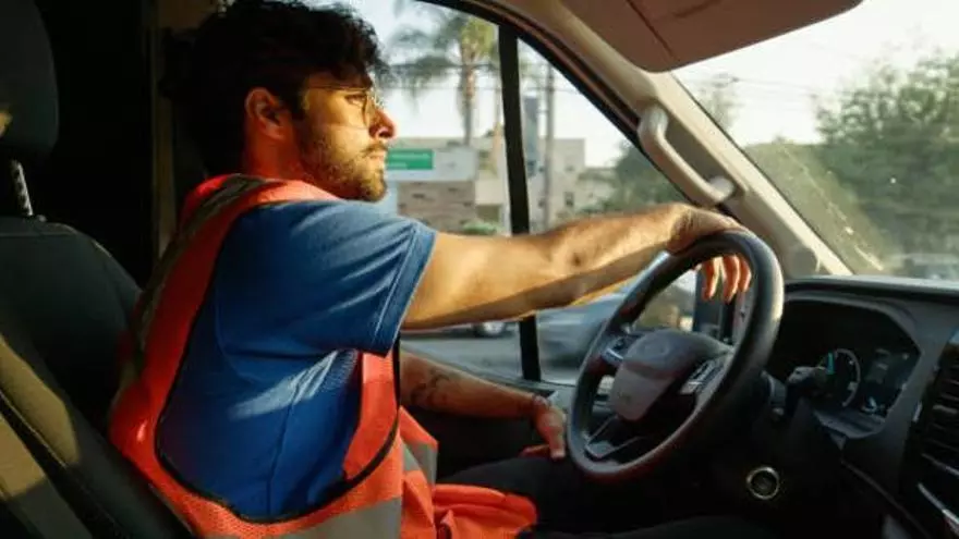 La DGT avisa sobre los principales riesgos al volante de las furgonetas