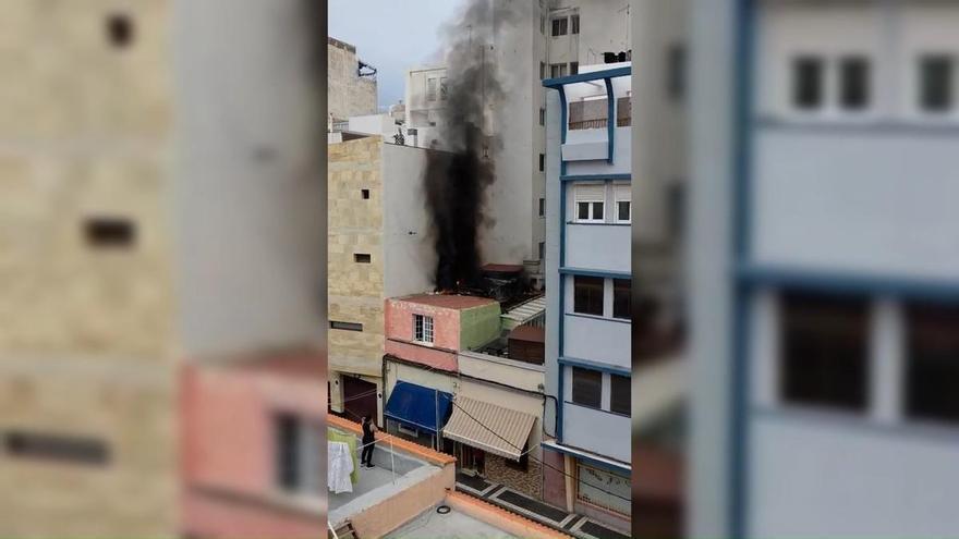 Incendio en un inmueble en Tamaraceite