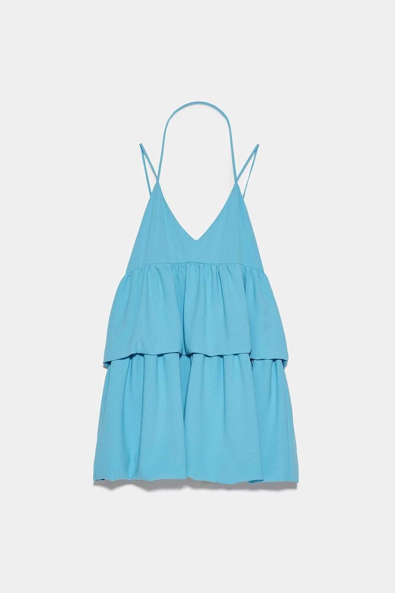 Vestido azul celeste de Zara. (Precio: 25,95 euros)