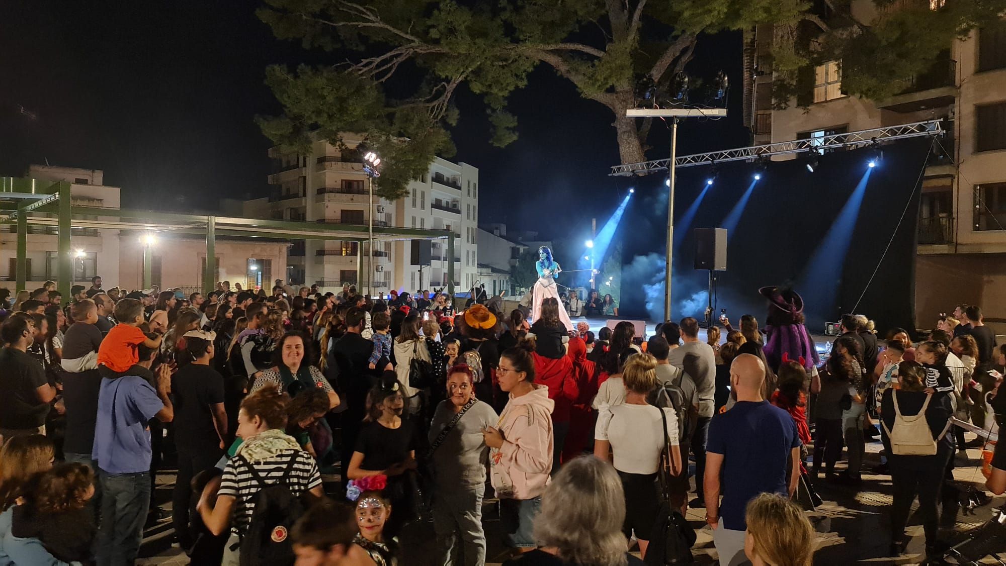 Nit de les Ànimes: Farolillos para iluminar las almas