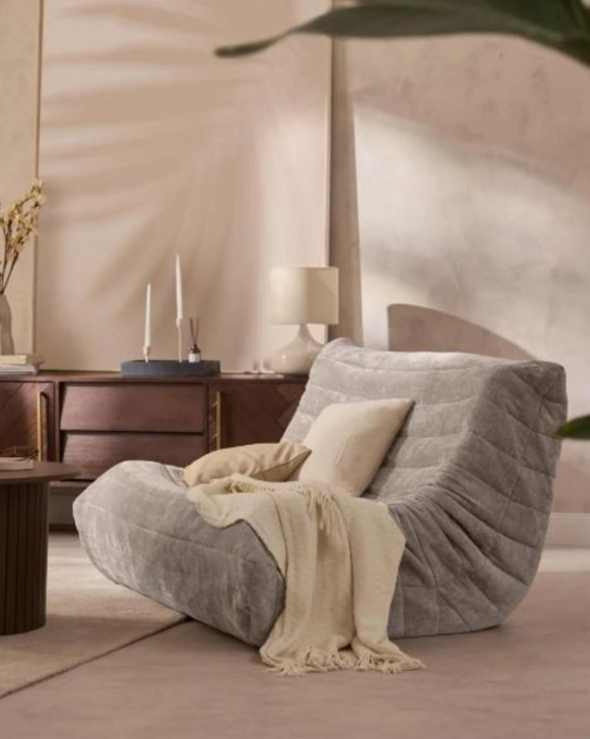 Mañana se esperan colas kilométricas en Lidl para conseguir el sofá lounge para interior de 2 plazas con gran descuento: una base especialmente suave y cómoda con su relleno de espuma