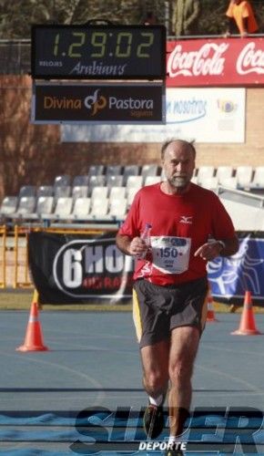 Cristina González bate su récord nacional en Valencia con 73,3 km