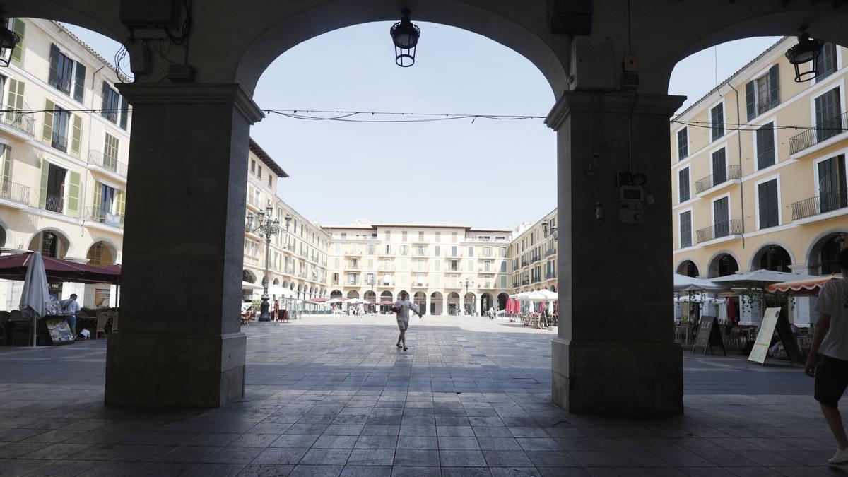 Por qué se conoce a la Plaça Major como la “plaza más oscura de Palma”