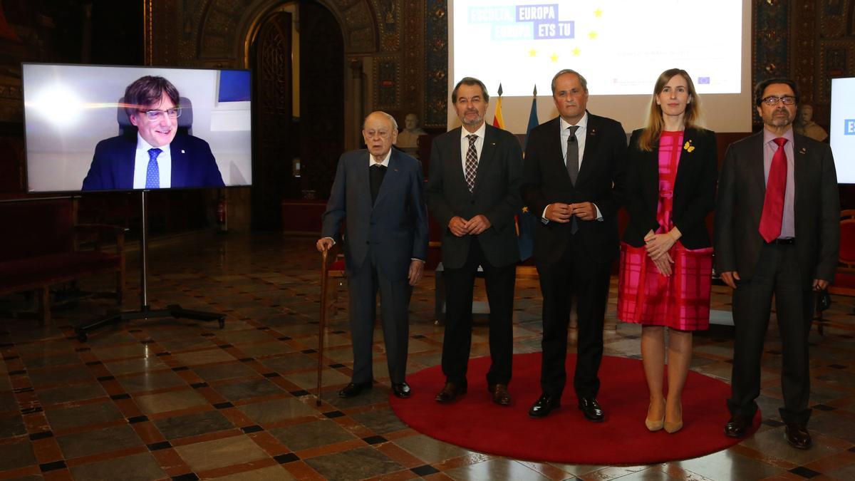 BARCELONA 21/02/2022 Política. Clausura de los debates 'Escolta, Europa' con una mesa con los exptes.Jordi Pujol, Artur Mas, Carles Puigdemont, Quim Torra y la intervención grabada de José Montilla; otra con Oriol Junqueras, Toni Comín, Joan Colom y Concepció Ferrer; y cierre de la consellera Victòria Alsina (UB. Gran Via 585 FOTO de ELISENDA PONS