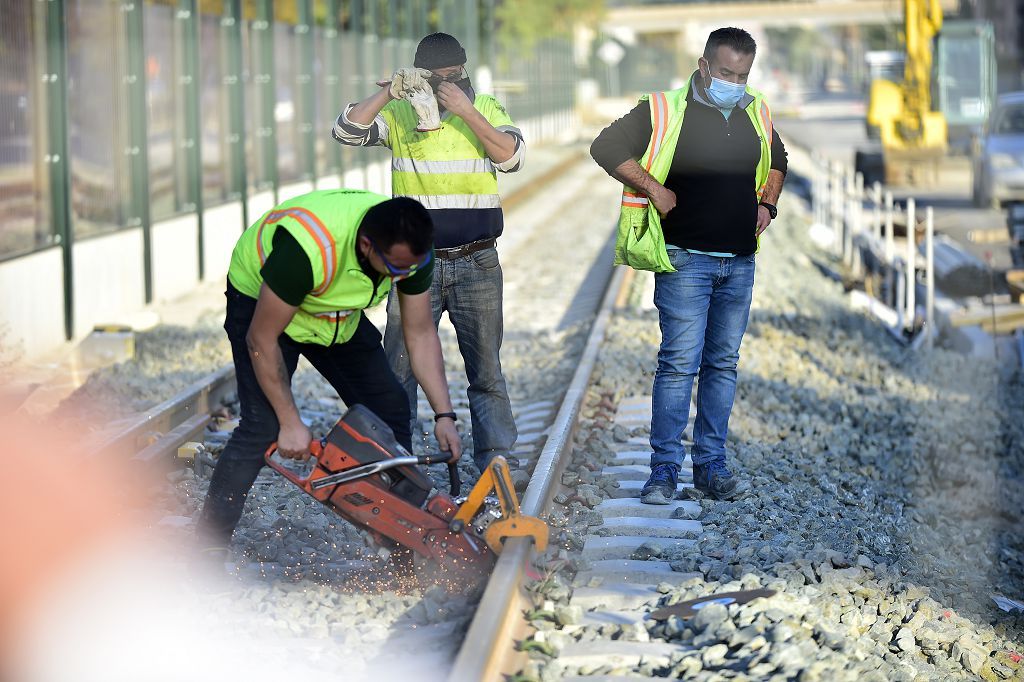 Los vecinos de las vías, celebran su primer viaje en el nuevo tren soterrado