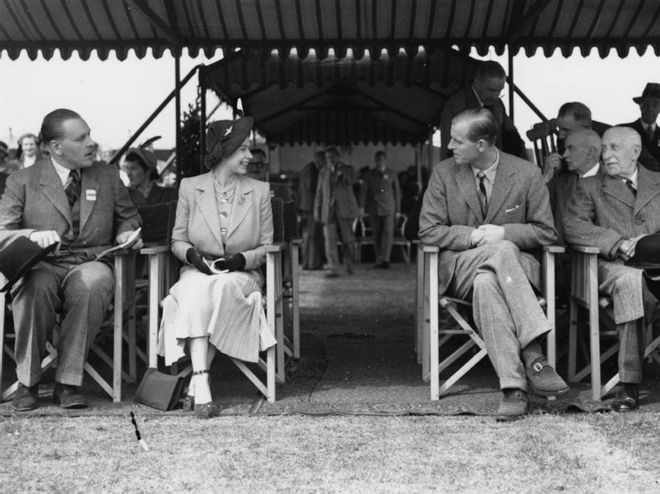 La Reina Isabel II y el Duque de Edimburgo, primeros pasos de su relación