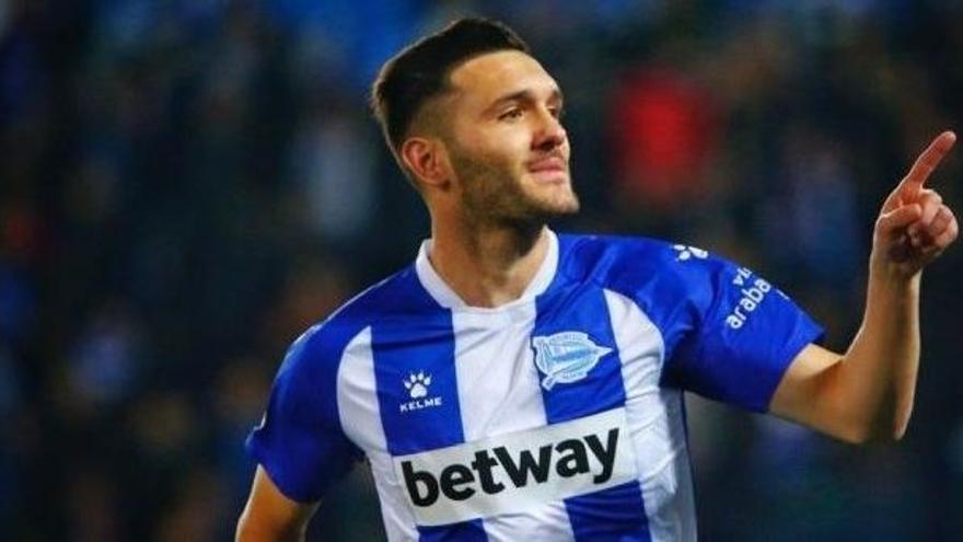 Lucas PÃ©rez marcÃ³ el primer gol del AlavÃ©s.