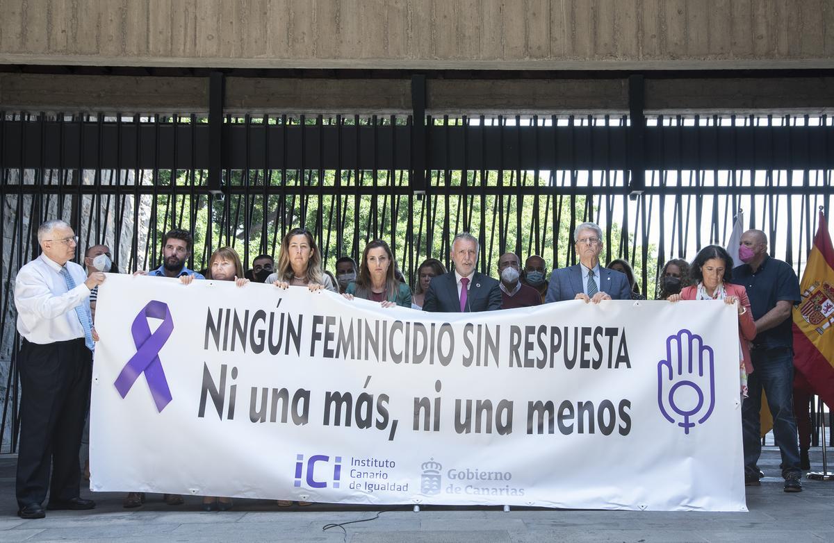 El presidente del Gobierno de Canarias, Ángel Víctor Torres, durante el acto de repulsan en Tenerife.