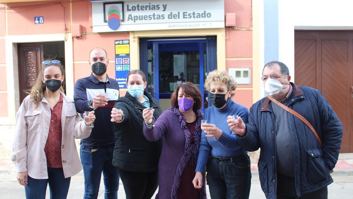 Celebración del tercer premio en Villafranca.