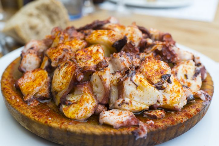 El pulpo es el plato estrella en la rua do Franco.