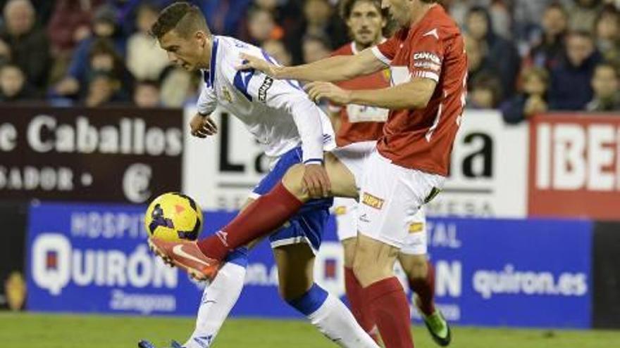 David albelda volvió a vestirse de corto para participar en el homenaje a Fernando Cáceres que se disputó en La Romareda. Albelda jugó en el equipo llamado «Amigos de Fernando Cáceres» que se enfrentó al Zaragoza. Diego Simeone, por un día, fue su técnico.