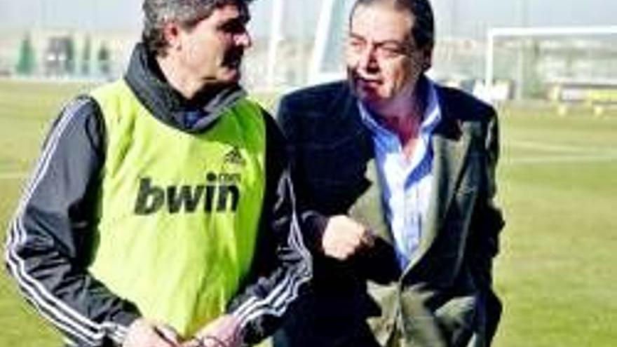 El Madrid se mide al colistay a su crisis institucional