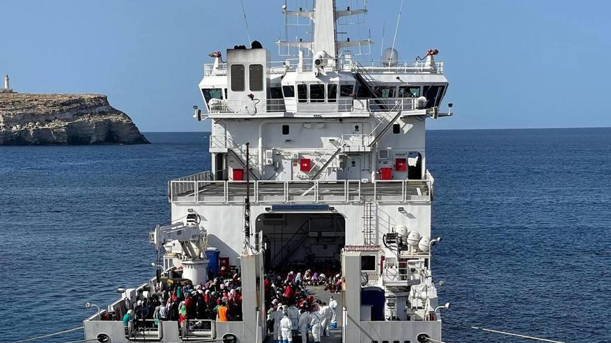 La isla italiana de Lampedusa, al límite tras recibir a más de 8.000 migrantes en siete días