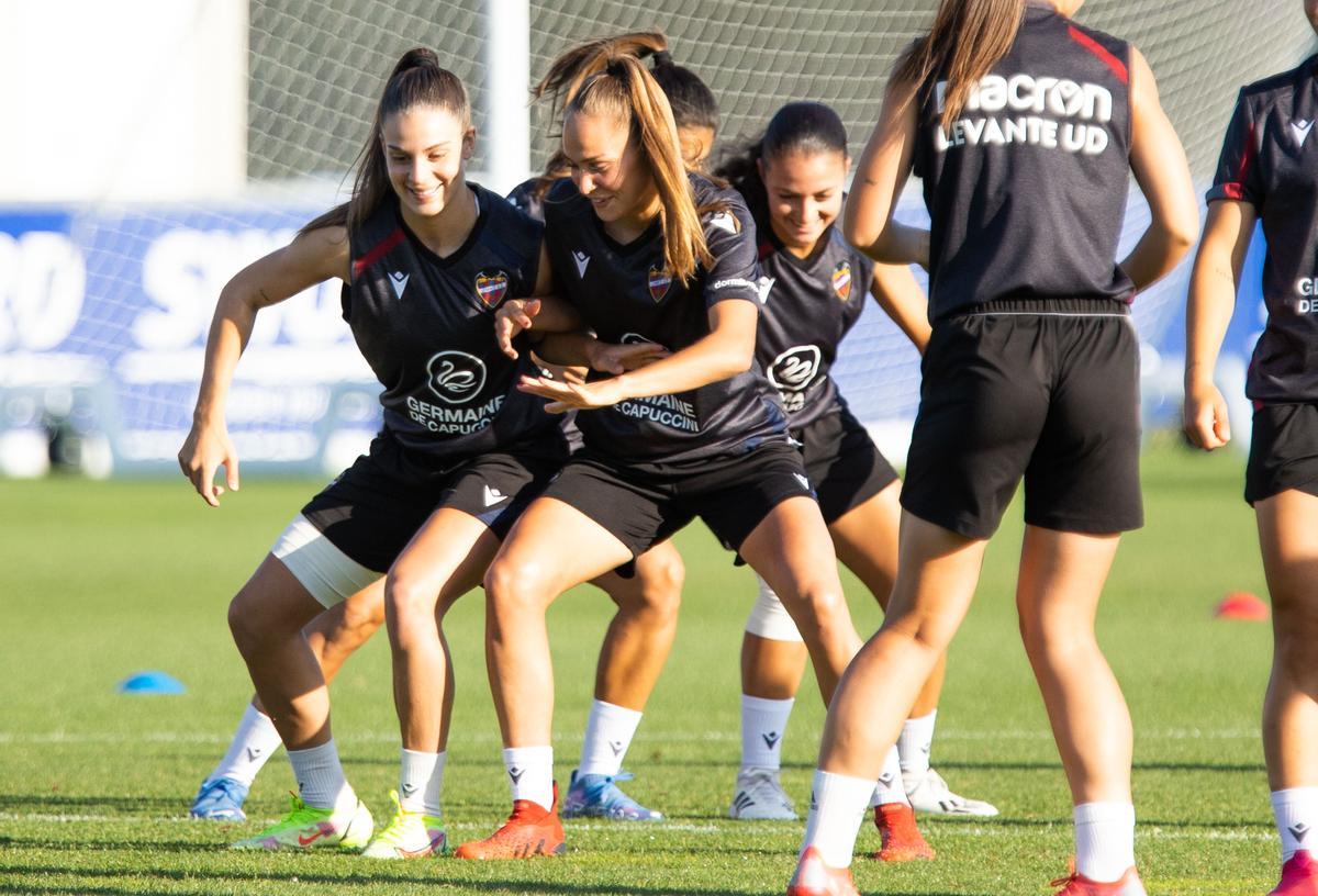 Último entrenamiento del Levante Femenino antes de medirse al Lyon en Champions