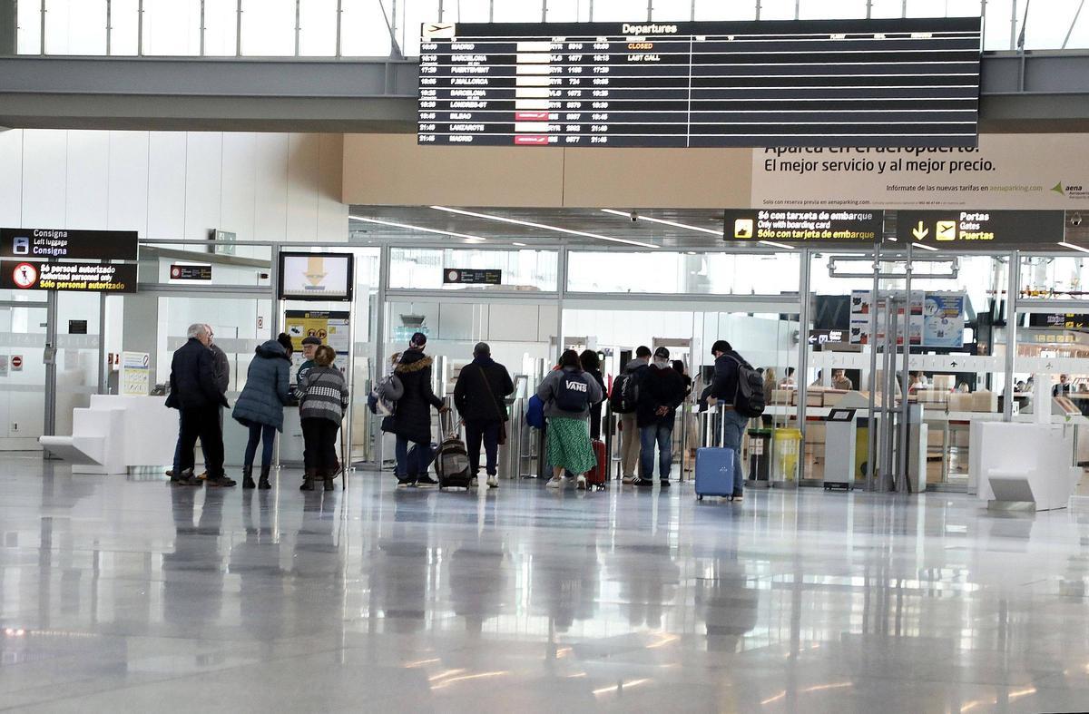 Zona de salidas del aeropuerto de Santiago
