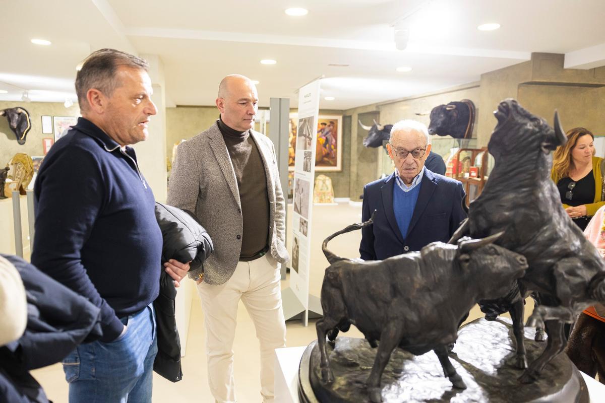 Visita de José Luis y Alberto Ramírez al Museu del Bou de Burriana