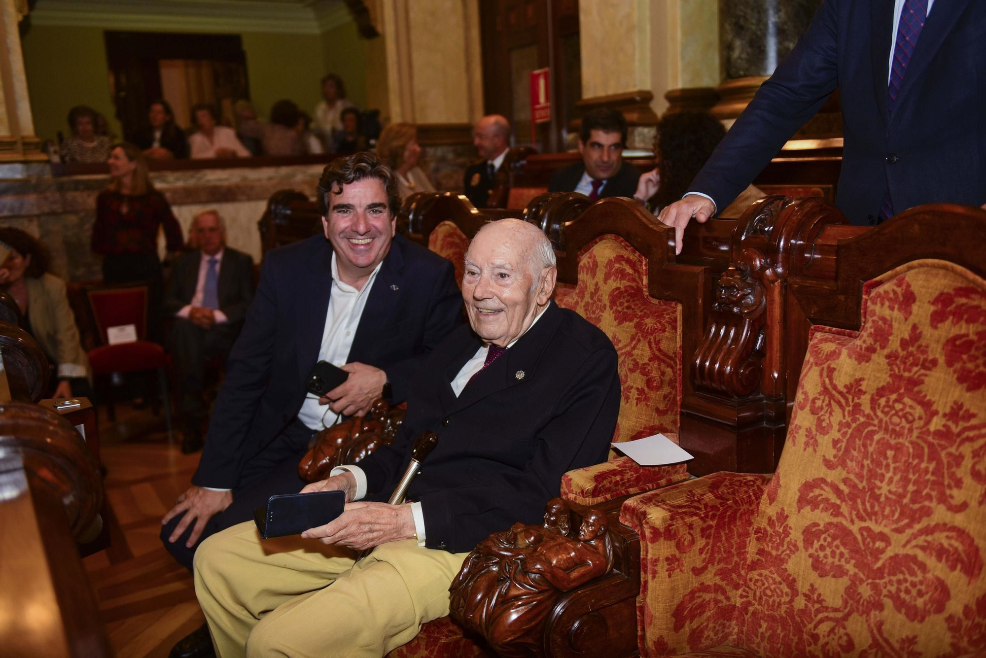 Rosa Otero, primera mujer nombrada Hija Adoptiva de A Coruña