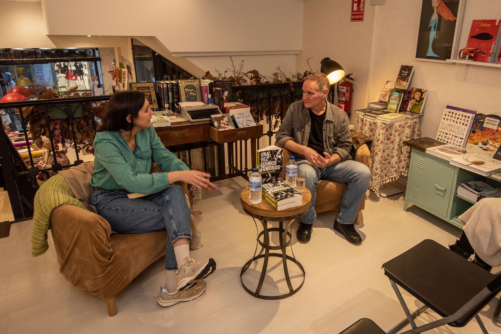 El escritor, cineasta y guionista Miguel Alcantud presenta ‘Una vez fuimos famosos’ en la librería 'Bululú'